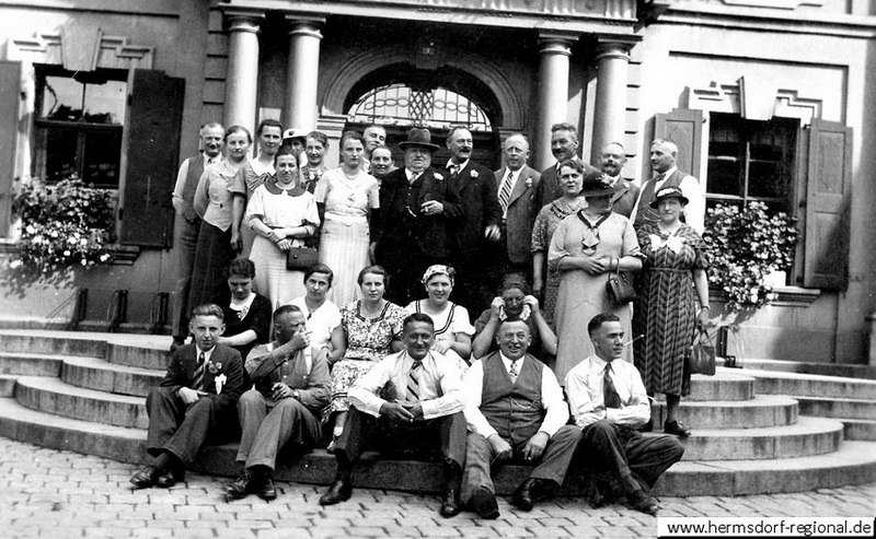 1933 - Ausflug, vermutlich der Schützengesellschaft. Klempnermeister Hermann Knauer hinten in der Mitte, rechts von Mann mit Hut.